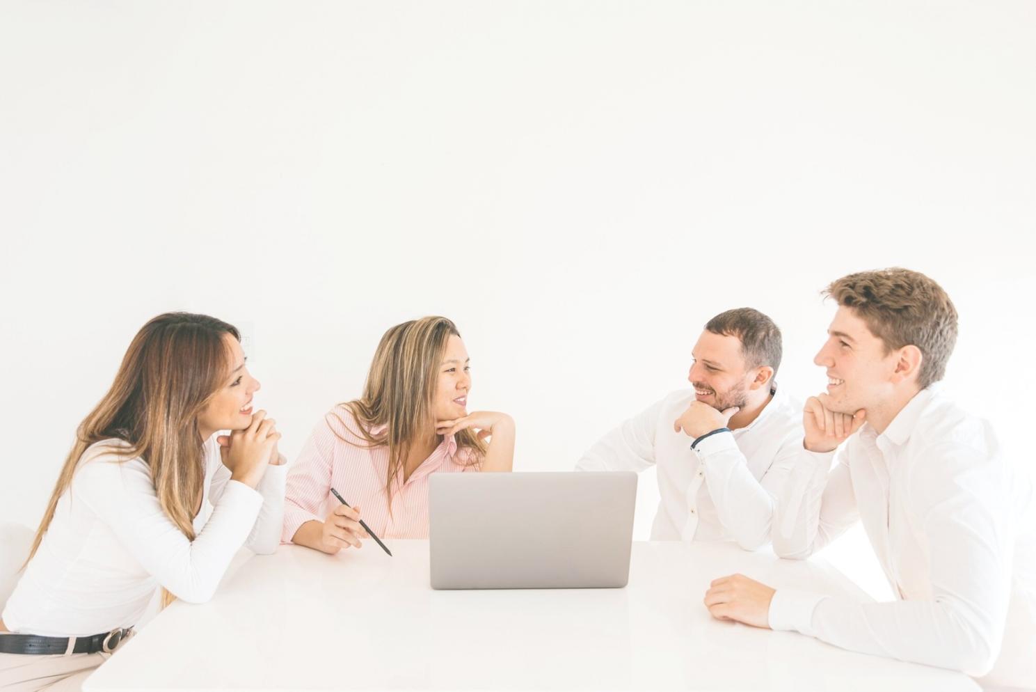 Strategische Finanzplanung mit Diagrammen und Wachstumscharts